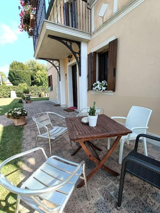 B&B We Care Appartamento Lendinara Exterior photo